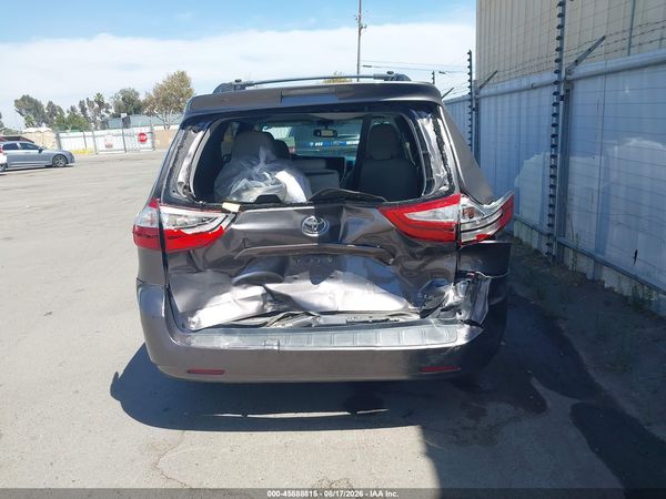2015 TOYOTA SIENNA LE 8 PASSENGER