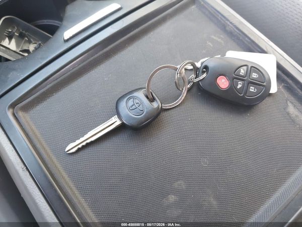 2015 TOYOTA SIENNA LE 8 PASSENGER