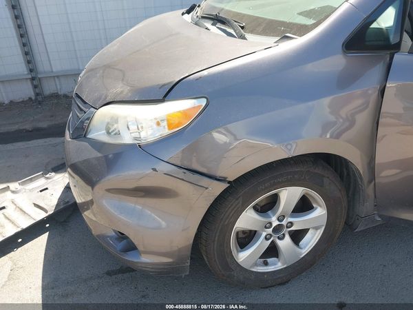 2015 TOYOTA SIENNA LE 8 PASSENGER