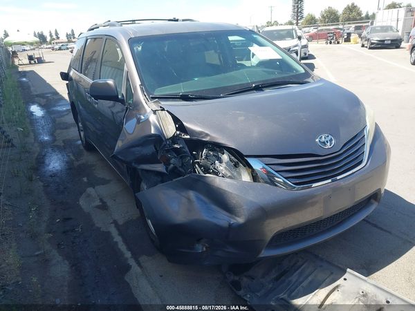 2015 TOYOTA SIENNA LE 8 PASSENGER