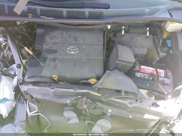2013 TOYOTA SIENNA LE V6 8 PASSENGER