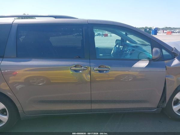 2013 TOYOTA SIENNA LE V6 8 PASSENGER
