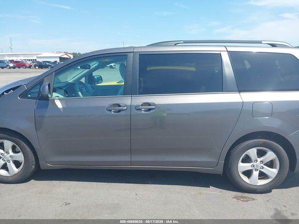 2013 TOYOTA SIENNA LE V6 8 PASSENGER