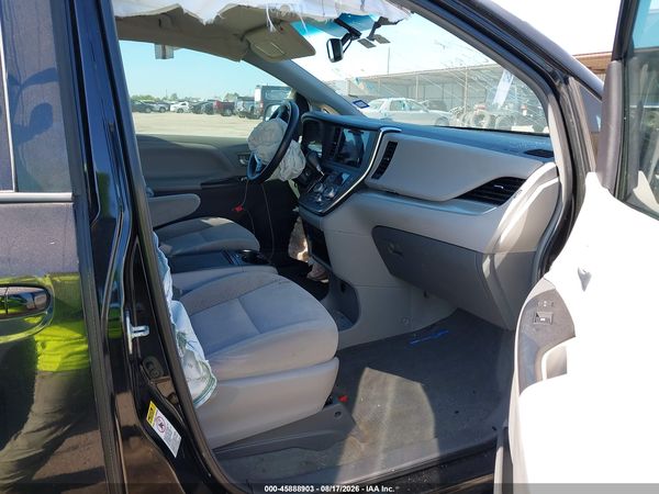 2015 TOYOTA SIENNA LE 8 PASSENGER