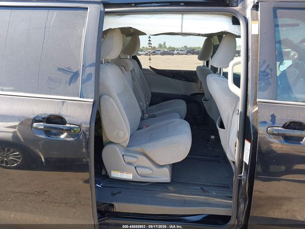 2015 TOYOTA SIENNA LE 8 PASSENGER