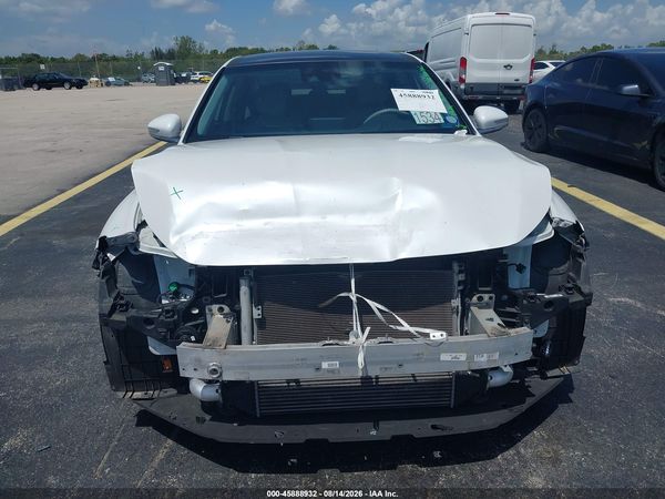 2021 GENESIS G70 2.0T RWD