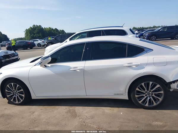 2019 LEXUS ES 300H