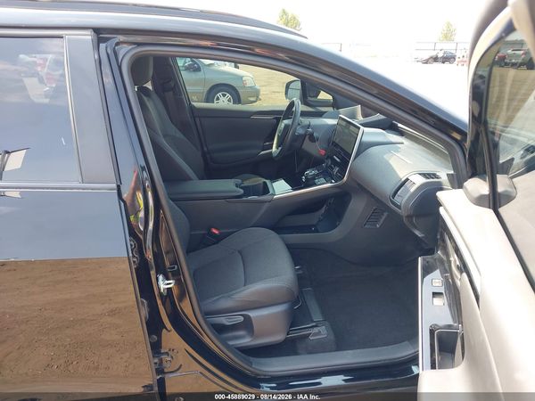 2024 TOYOTA BZ4X XLE