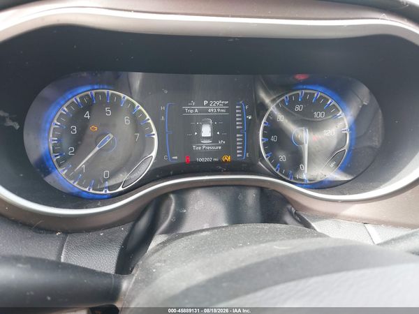 2022 CHRYSLER VOYAGER LX