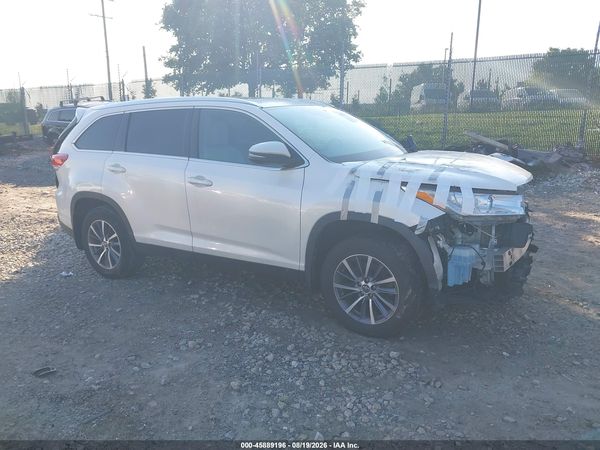 2019 TOYOTA HIGHLANDER XLE