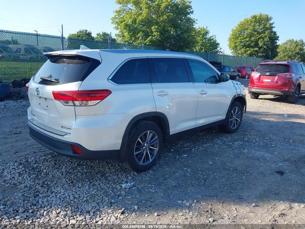 2019 TOYOTA HIGHLANDER XLE