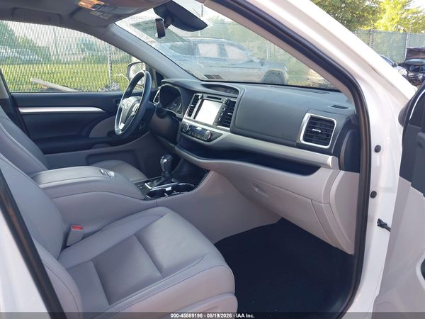 2019 TOYOTA HIGHLANDER XLE