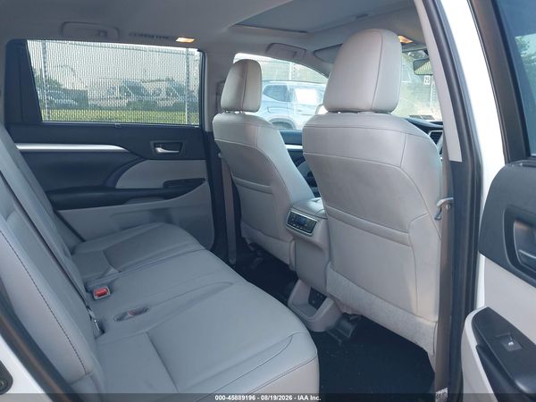 2019 TOYOTA HIGHLANDER XLE