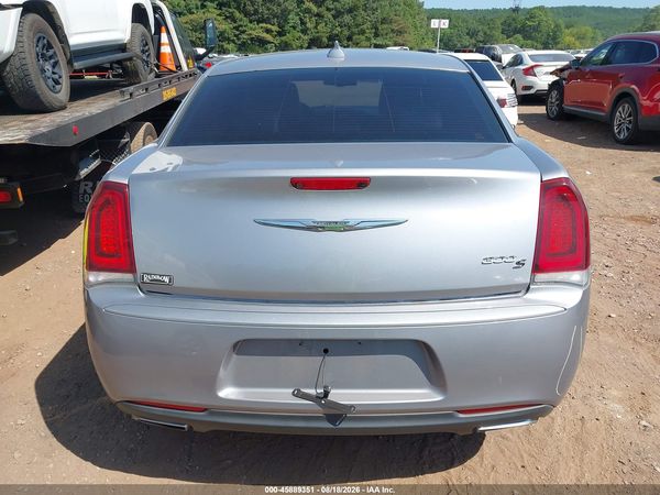 2015 CHRYSLER 300 300S — I119