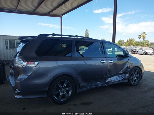 2015 TOYOTA SIENNA SE 8 PASSENGER