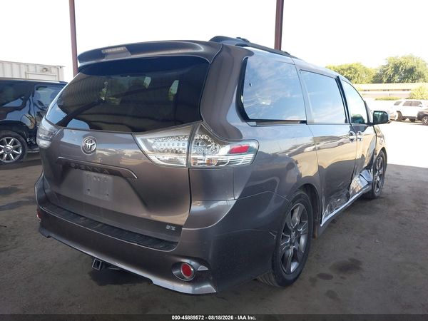 2015 TOYOTA SIENNA SE 8 PASSENGER