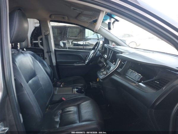 2015 TOYOTA SIENNA SE 8 PASSENGER