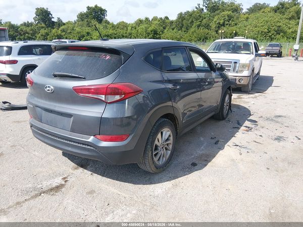 2017 HYUNDAI TUCSON SE