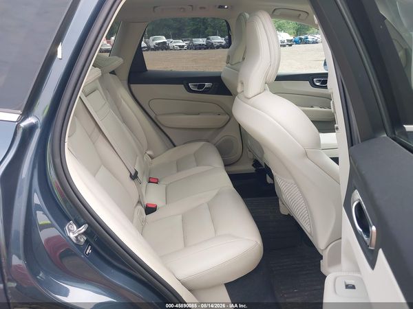 2020 VOLVO XC60 T5 MOMENTUM