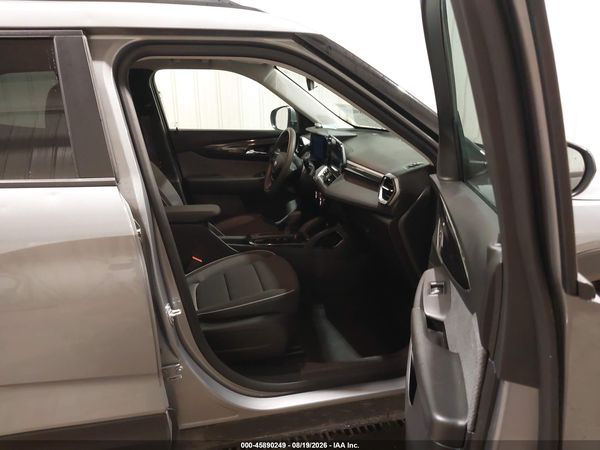 2025 CHEVROLET TRAILBLAZER AWD LT — I5