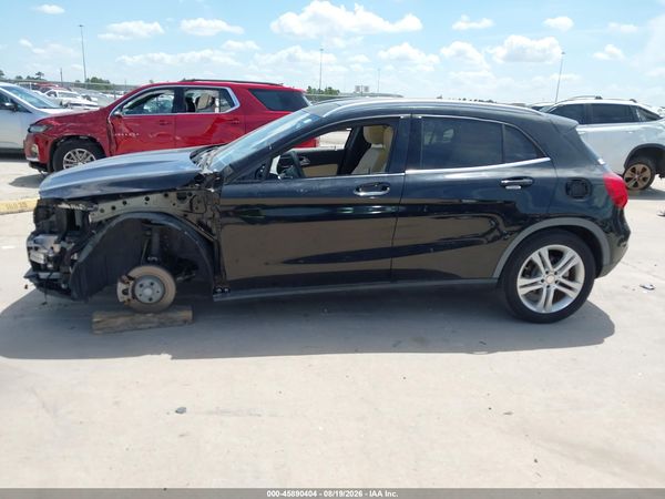 2015 MERCEDES-BENZ GLA 250