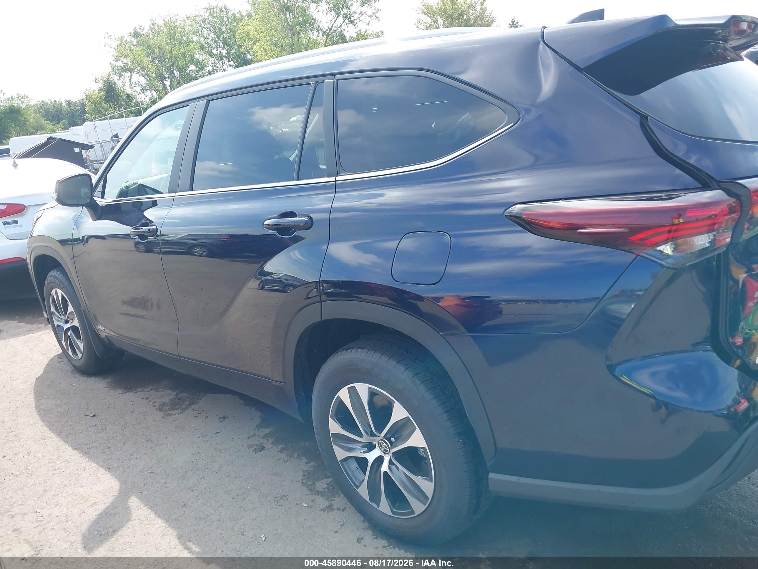 2026 TOYOTA HIGHLANDER HYBRID XLE
