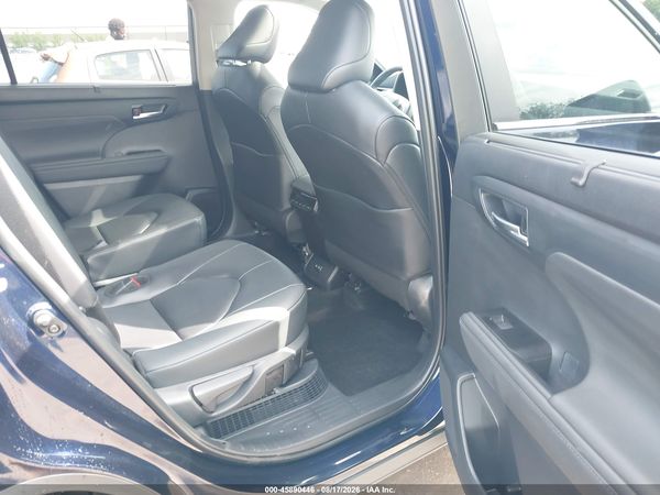 2026 TOYOTA HIGHLANDER HYBRID XLE