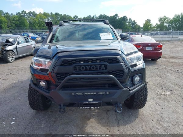 2017 TOYOTA TACOMA SR5 V6