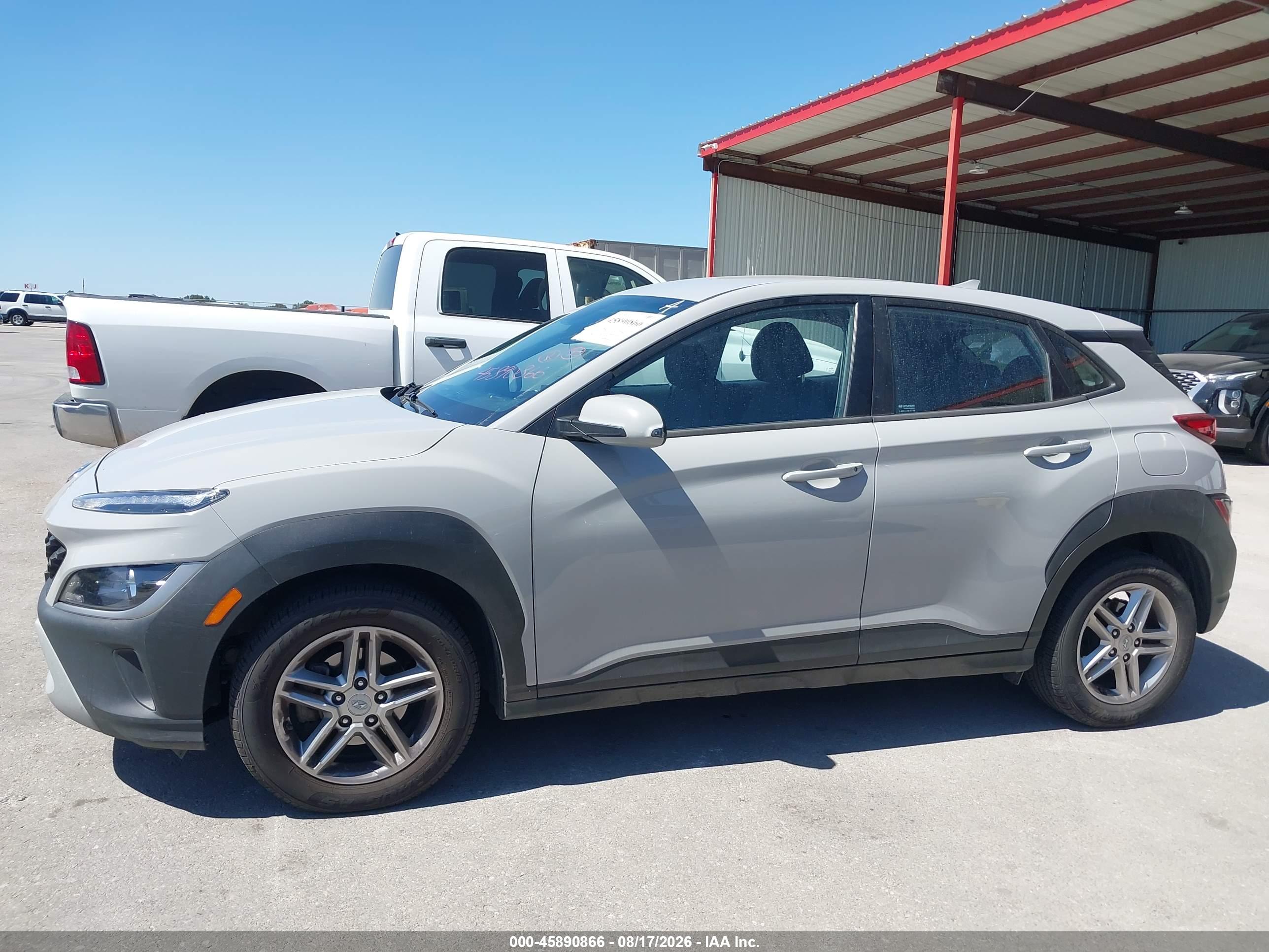 2023 HYUNDAI KONA SE