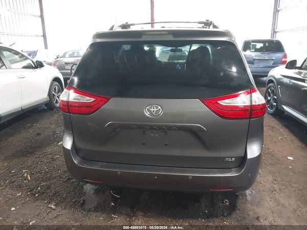 2017 TOYOTA SIENNA XLE 8 PASSENGER