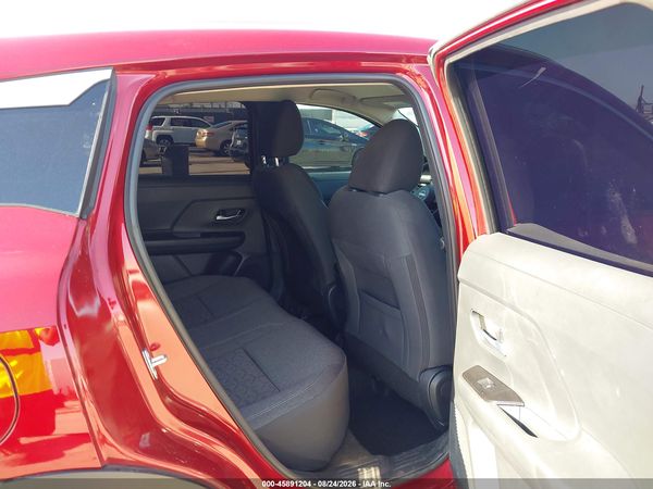 2026 NISSAN KICKS SV — I8