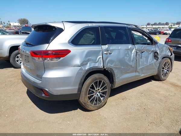 2018 TOYOTA HIGHLANDER SE — I4