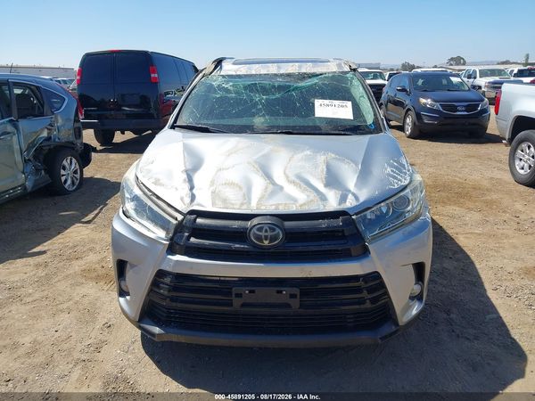 2018 TOYOTA HIGHLANDER SE — I115