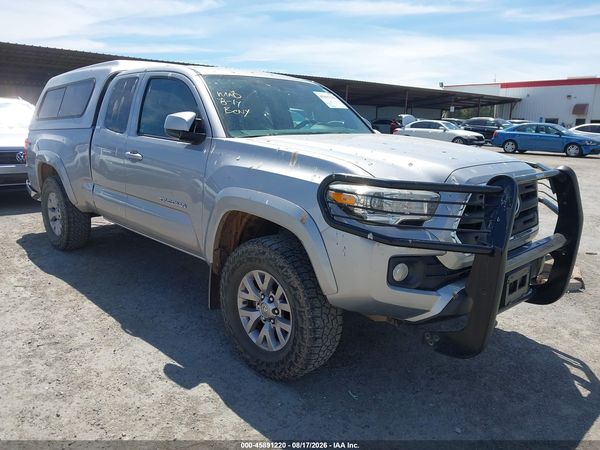 2017 TOYOTA TACOMA SR5 V6