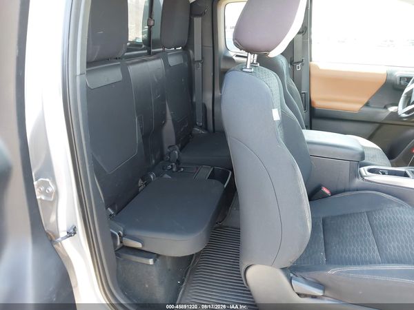 2017 TOYOTA TACOMA SR5 V6