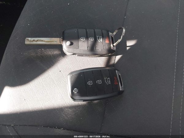 2016 KIA SORENTO 2.4L LX