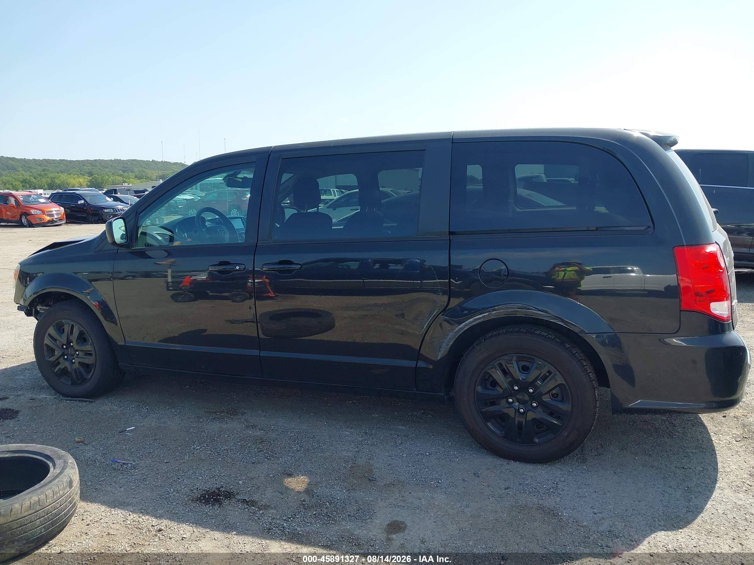 2018 DODGE GRAND CARAVAN SE