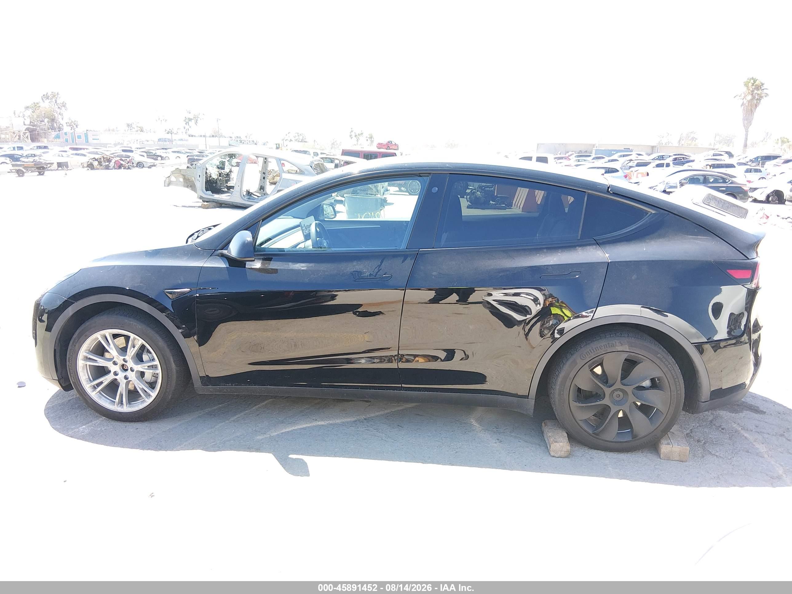 2023 TESLA MODEL Y