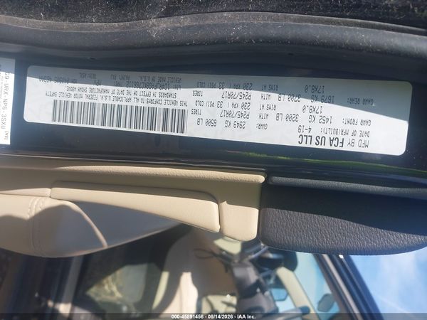 2019 JEEP GRAND CHEROKEE LAREDO E 4X4 — I9