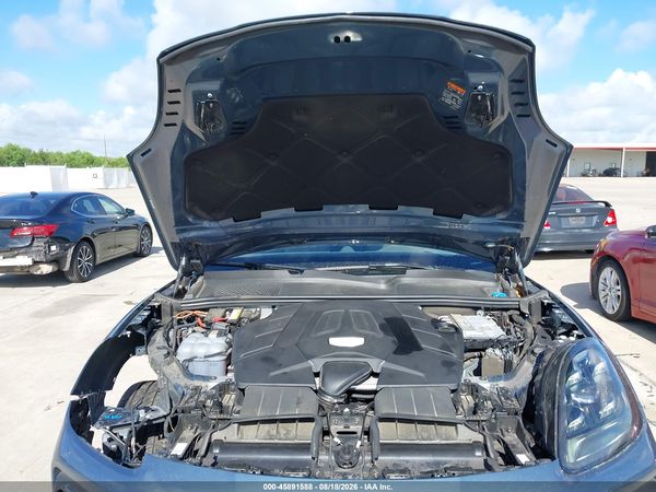 2019 PORSCHE CAYENNE