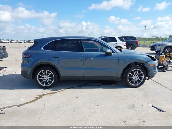 2019 PORSCHE CAYENNE