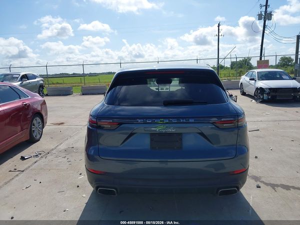 2019 PORSCHE CAYENNE