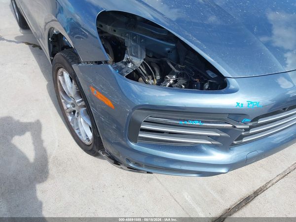 2019 PORSCHE CAYENNE