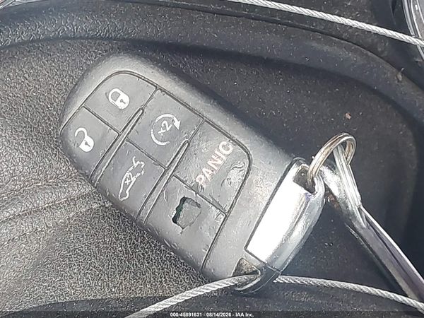 2014 CHRYSLER 300 300S — I11