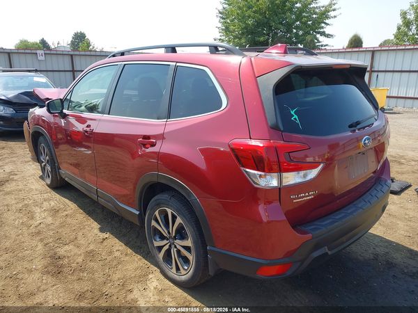 2022 SUBARU FORESTER LIMITED