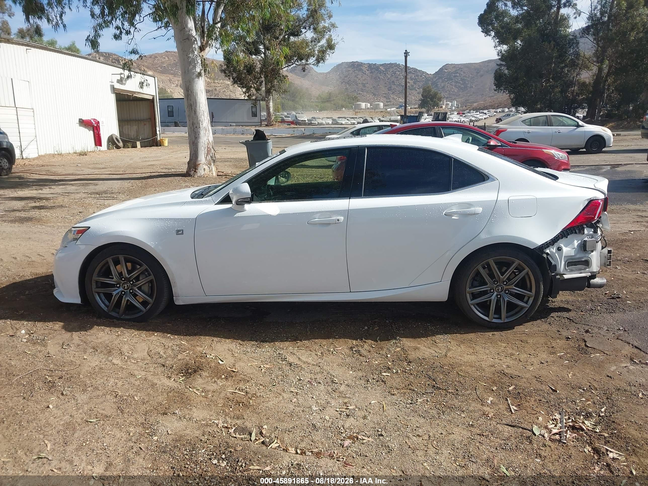 2016 LEXUS IS 200T