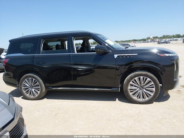 2025 INFINITI QX80 LUXE