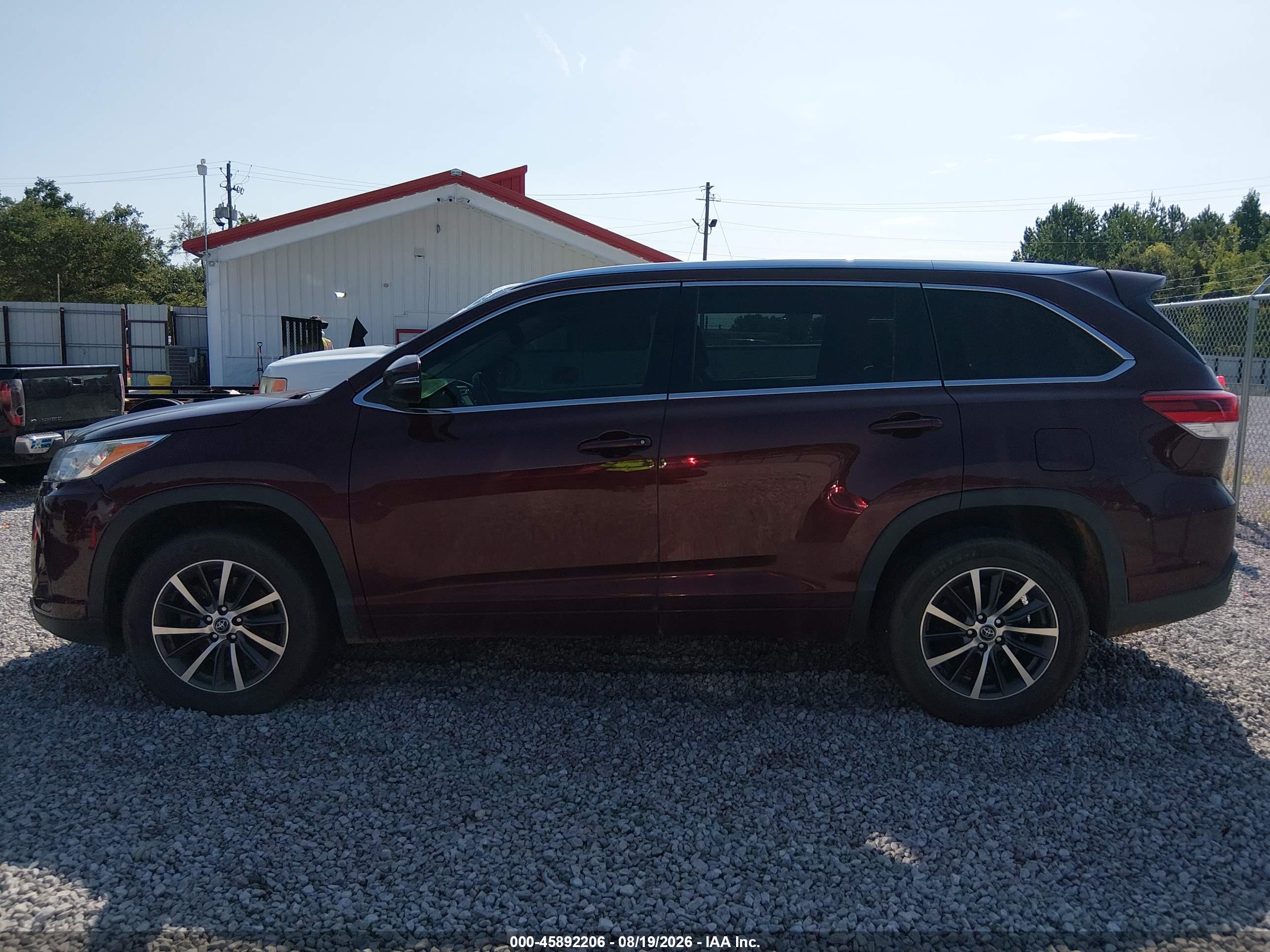 2018 TOYOTA HIGHLANDER XLE