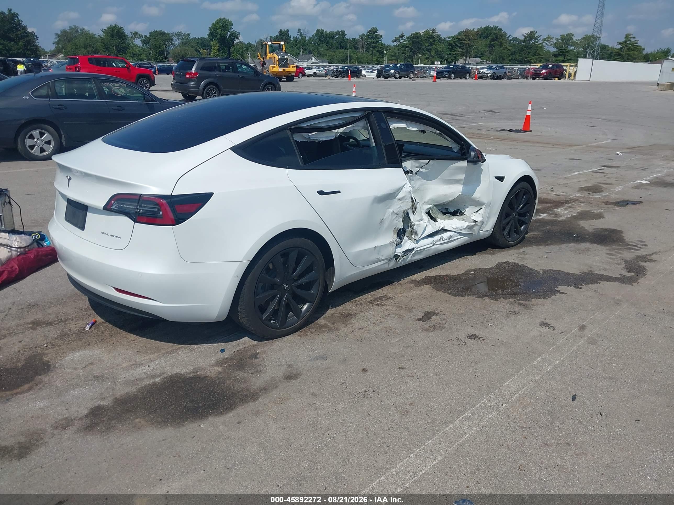 2020 TESLA MODEL 3 — I4
