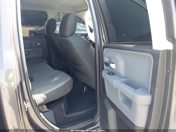 2024 RAM 1500 CLASSIC SLT  4X2 6'4 BOX